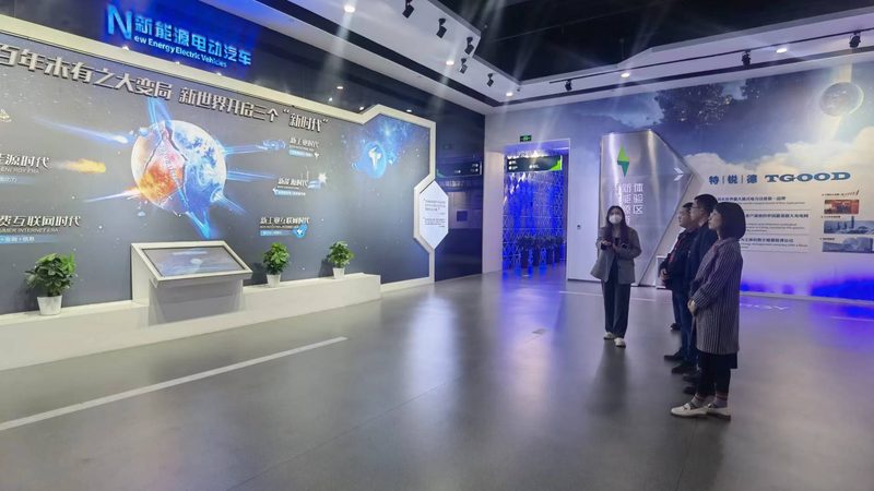 工业园区光储充一体化设备选型：关键要素与策略**